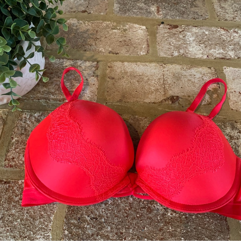 Victoria's Secret Red Lace Accent Push-Up Bra